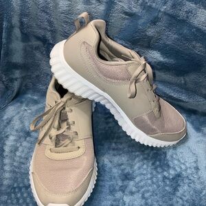 Stylish Sketcher tan Sneakers